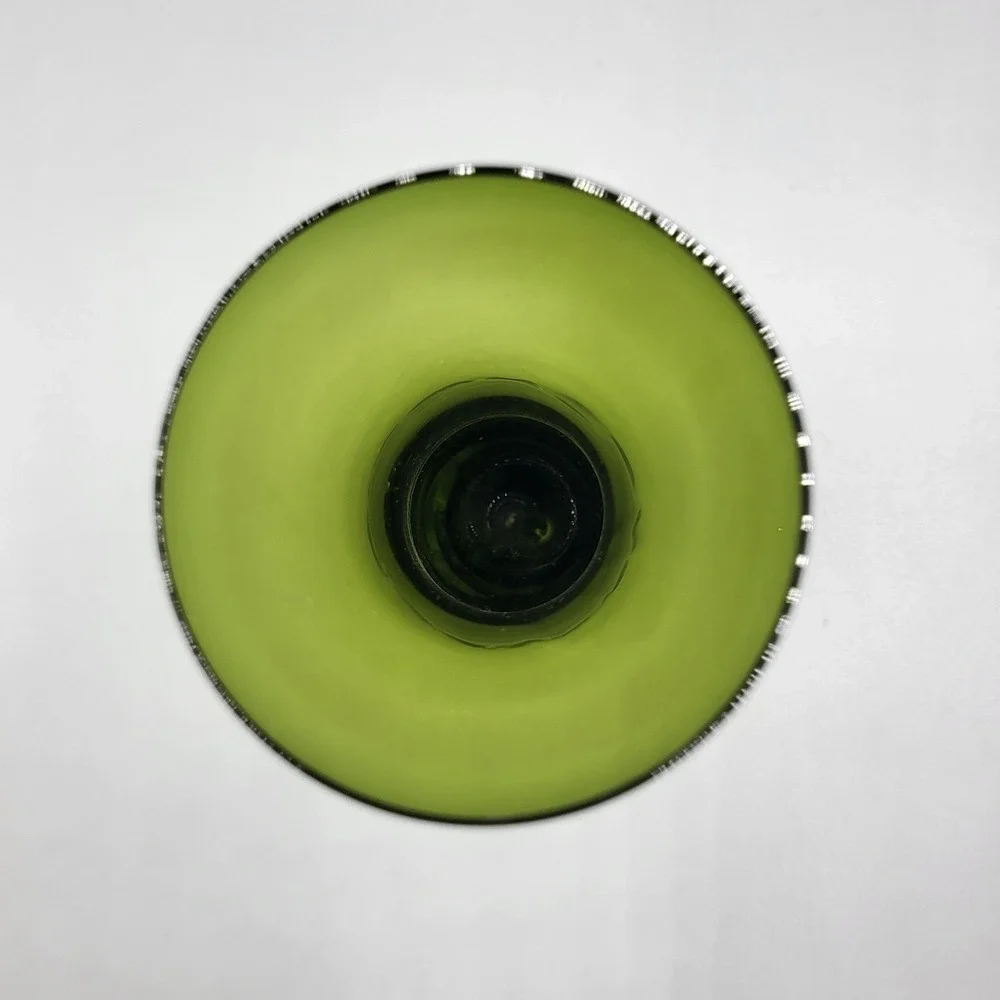 Vintage MCM Mid Century Modern Bud Vase Art Glass Scalloped Base Green 9